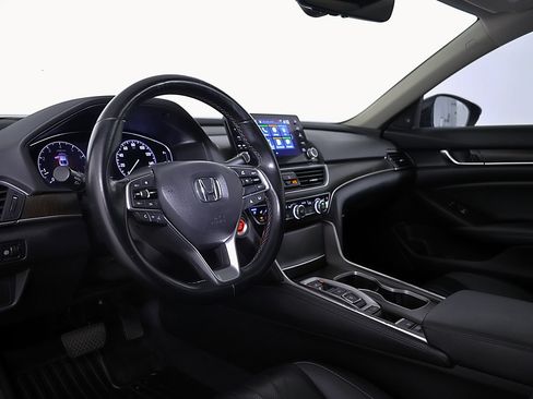Used 2021 Honda Accord Touring image 13