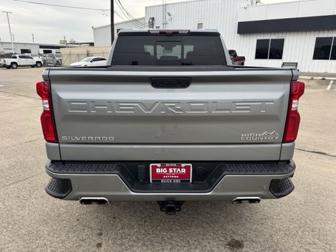 Used 2024 Chevrolet Silverado 1500 High Country w/ Technology Package AWD/4WD image 7