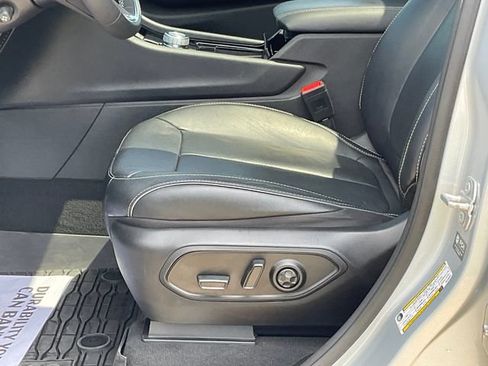 Used 2023 Jeep Grand Cherokee L Overland RWD image 13