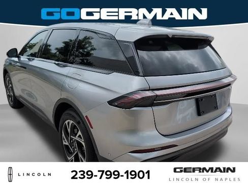 Used 2024 Lincoln Nautilus Premier w/ Jet Appearance Package AWD/4WD image 6
