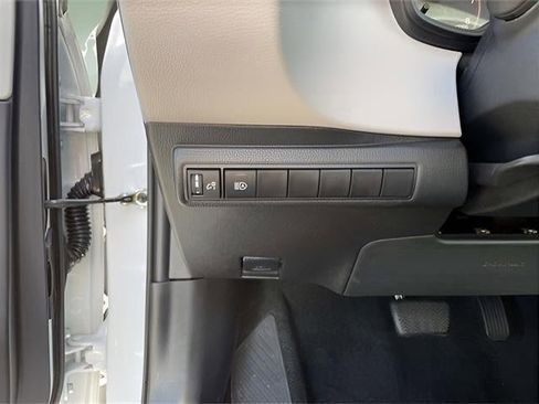 Used 2023 Toyota Corolla LE image 51