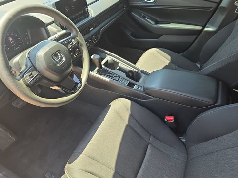 Used 2025 Honda Accord SE image 16