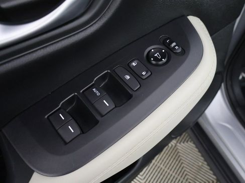 Certified 2026 Honda HR-V LX image 34