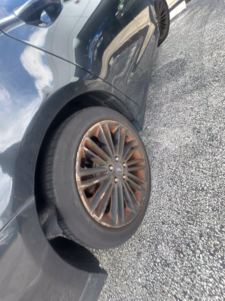 Used 2013 Ford Fusion SE FWD image 27