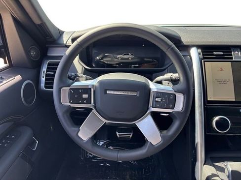 Certified 2025 Land Rover Discovery Dynamic SE AWD/4WD image 13
