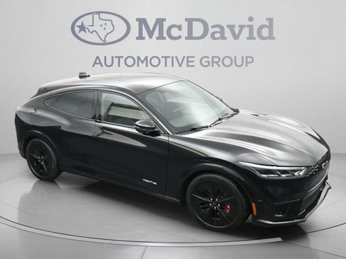 Used 2025 Ford Mustang Mach-E GT AWD/4WD image 33