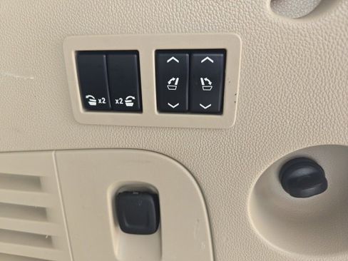 Used 2018 GMC Yukon XL Denali w/ Open Road Package image 10