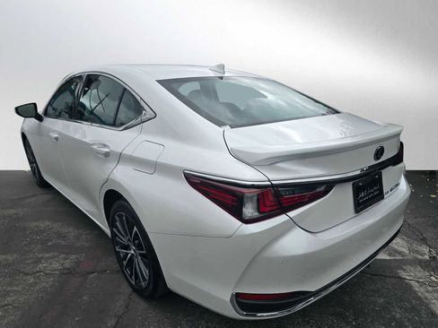 Used 2022 Lexus ES 250 w/ Premium Package image 5
