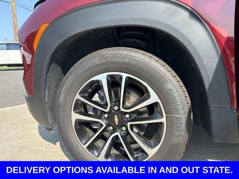 Used 2025 Chevrolet TrailBlazer LT AWD/4WD image 30