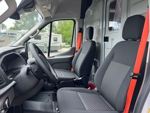 New 2024 Ford Transit 250 148 High Roof RWD image 9