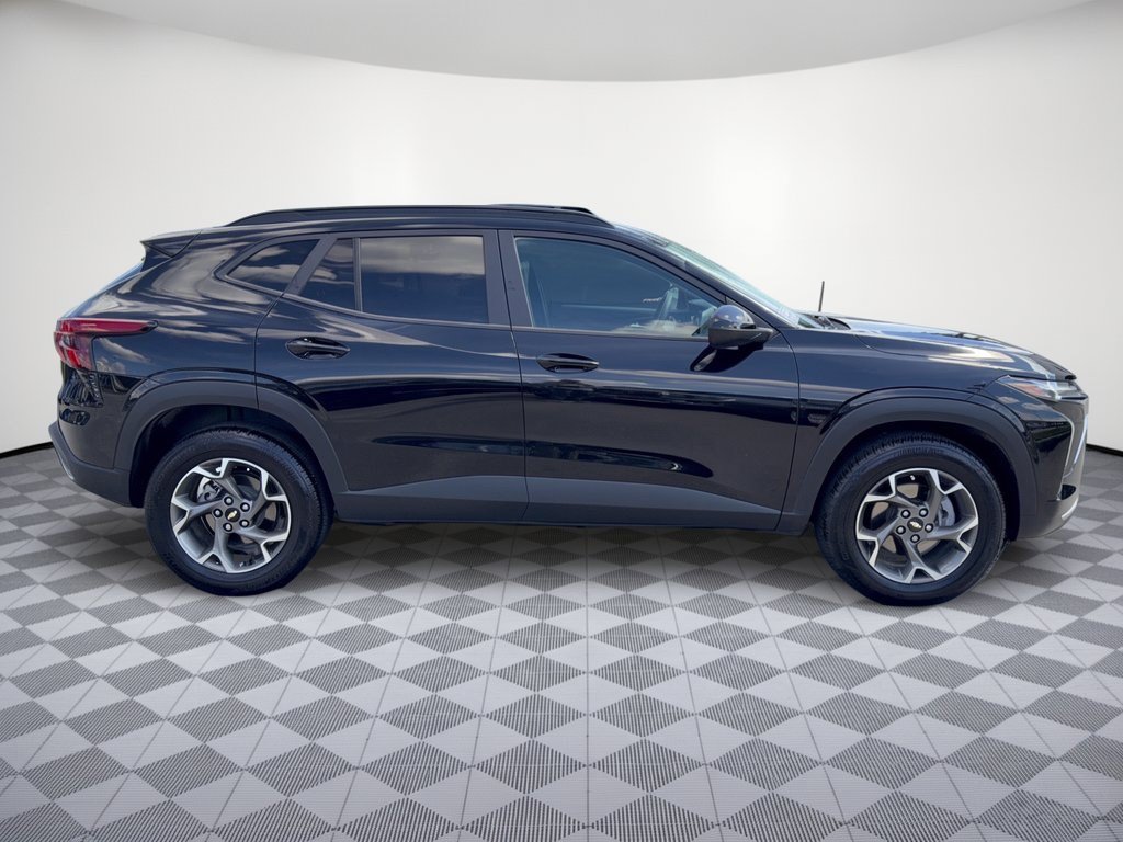Certified 2024 Chevrolet Trax LT FWD image 8