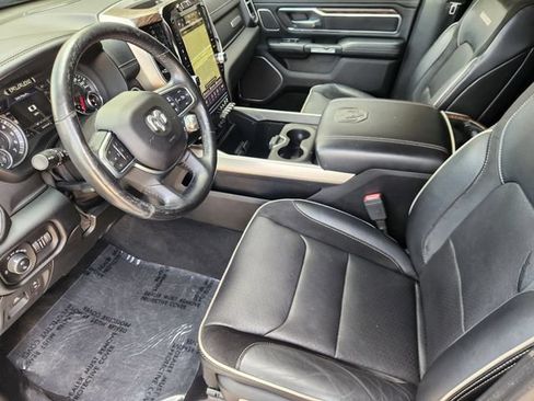 Used 2019 RAM 1500 Laramie RWD image 4