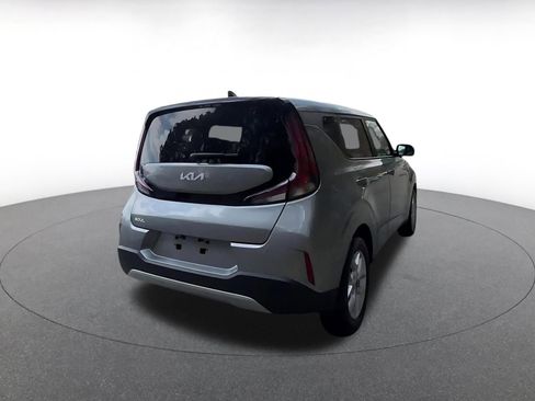 Used 2025 Kia Soul LX w/ LX Technology Package FWD image 13
