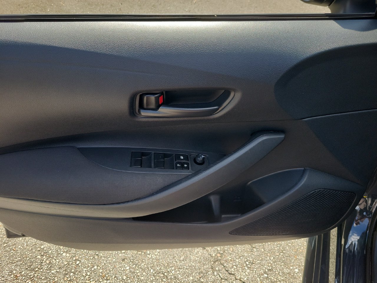 Used 2024 Toyota Corolla LE FWD image 13