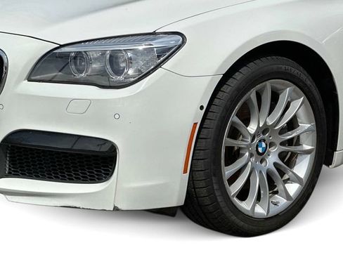 Used 2015 BMW 740Li xDrive image 7
