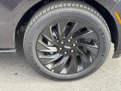 New 2026 Lincoln Navigator Reserve w/ Jet Appearance Package AWD/4WD image 9