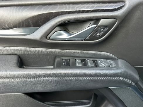 Used 2021 GMC Yukon Denali image 12