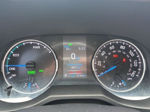 Used 2021 Toyota RAV4 XLE Premium AWD/4WD image 30