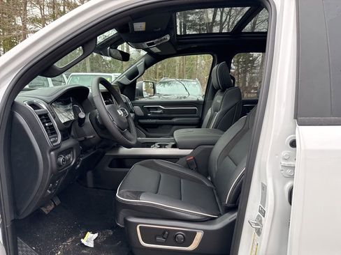 New 2026 RAM 1500 Laramie AWD/4WD image 19