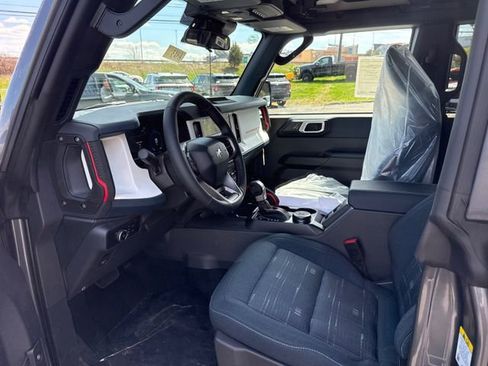New 2026 Ford Bronco Heritage Edition image 9