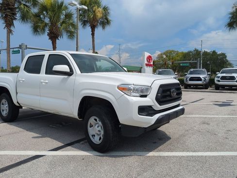 Used 2023 Toyota Tacoma SR AWD/4WD image 3