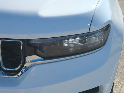 New 2025 Jeep Grand Cherokee Laredo w/ MOPAR Finishing Package image 10