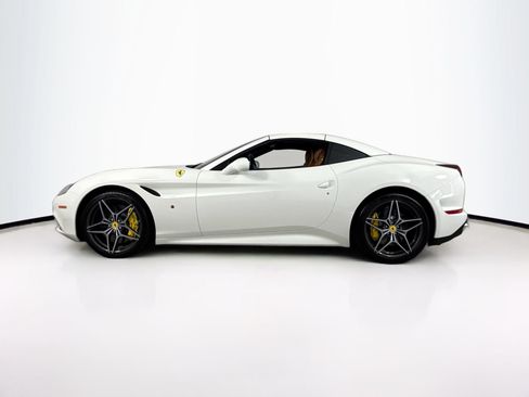 Certified 2017 Ferrari California T RWD image 4