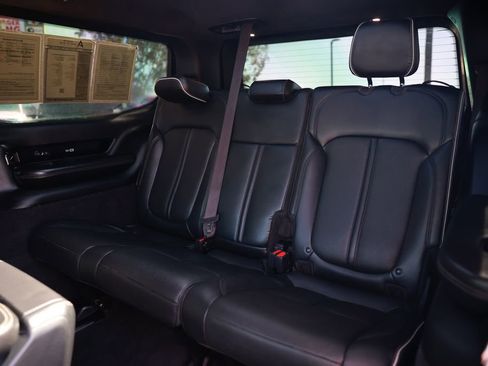 Used 2022 Jeep Grand Wagoneer Series II w/ Convenience Group III AWD/4WD image 38