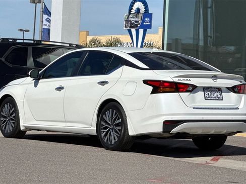 Used 2023 Nissan Altima 2.5 SV image 8