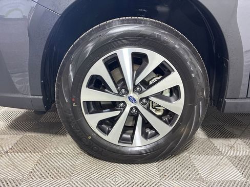 Used 2025 Subaru Outback Premium w/ Popular Package #1A image 5