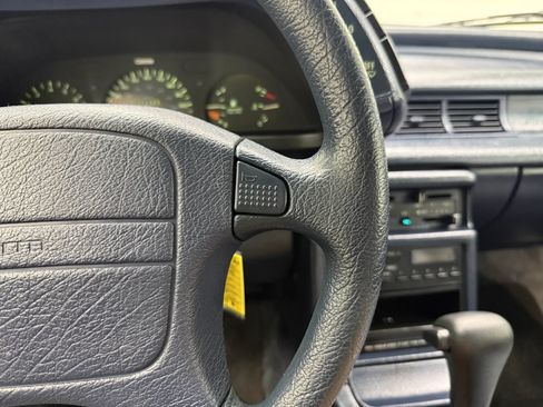 Used 1992 Geo Storm Hatchback FWD image 28