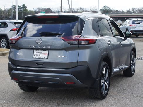 Used 2023 Nissan Rogue SL w/ SL Premium Package image 19