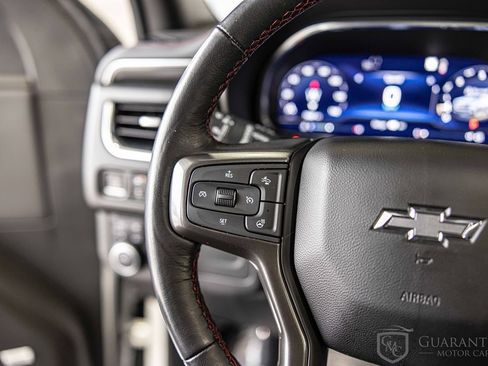 Used 2022 Chevrolet Suburban RST w/ Luxury Package image 27