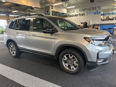 Used 2023 Honda Passport TrailSport image 4