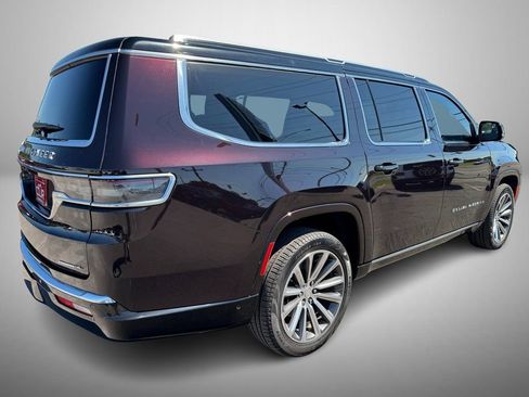 Used 2023 Jeep Grand Wagoneer L Series II image 3