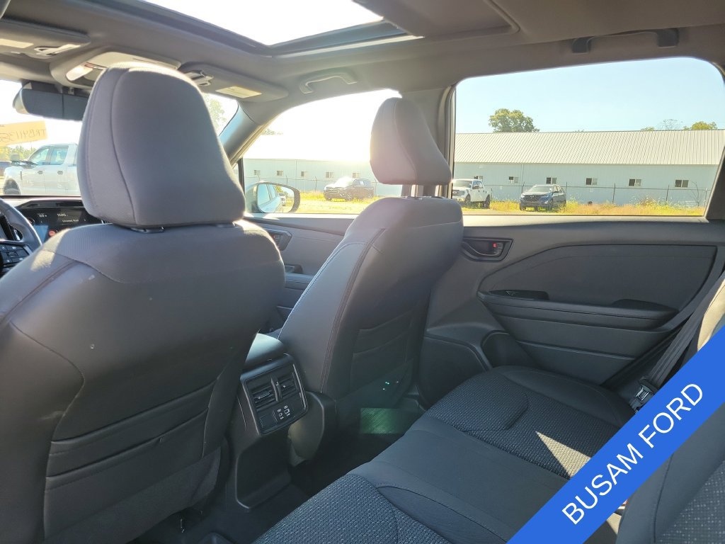 Used 2025 Subaru Forester Premium AWD/4WD image 12