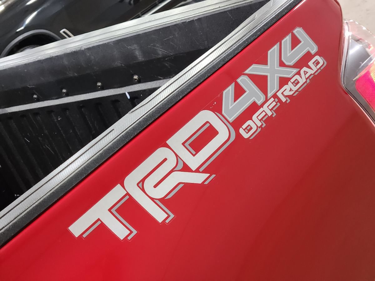 Used 2022 Toyota Tacoma TRD Off-Road AWD/4WD image 26