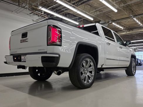Used 2018 GMC Sierra 1500 Denali w/ Denali Ultimate Package AWD/4WD image 8
