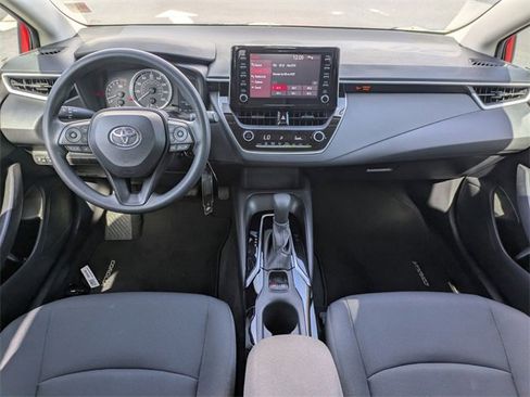Used 2020 Toyota Corolla LE image 14