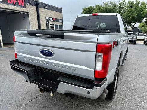 Used 2017 Ford F250 Lariat w/ Lariat Value Package AWD/4WD image 12