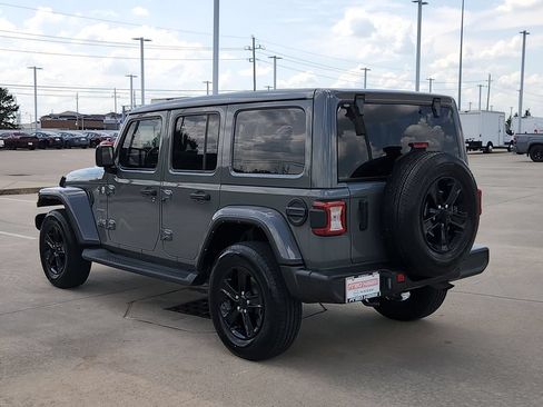 Used 2023 Jeep Wrangler Unlimited Sahara w/ LED Lighting Group AWD/4WD image 7