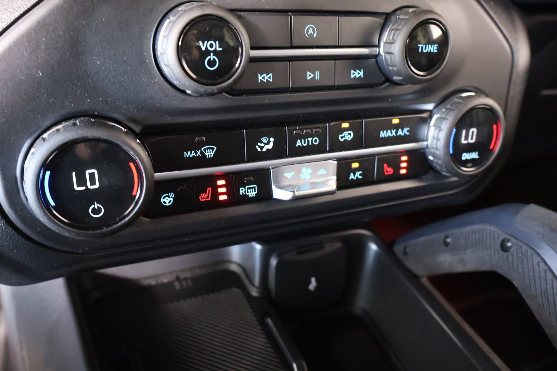 Used 2025 Ford Bronco Badlands AWD/4WD image 8