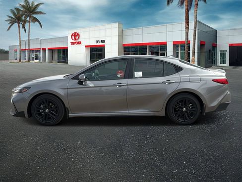 New 2026 Toyota Camry SE image 5