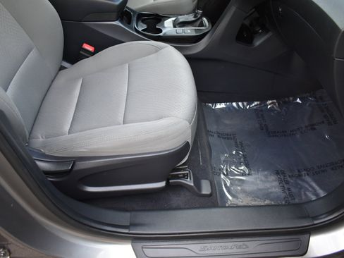 Used 2018 Hyundai Santa Fe Sport w/ 2.4L Value Package 02 image 30