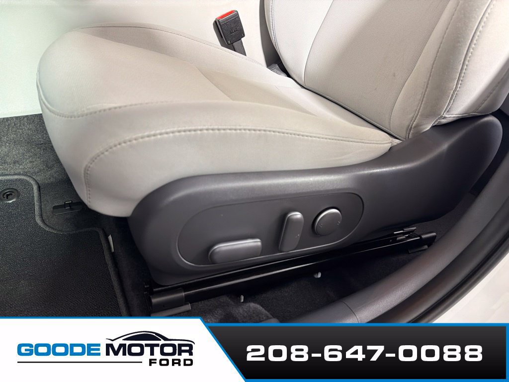 Used 2025 Hyundai Kona SEL AWD/4WD image 11