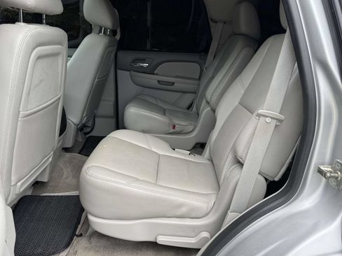 Used 2011 Chevrolet Tahoe LTZ AWD/4WD image 17
