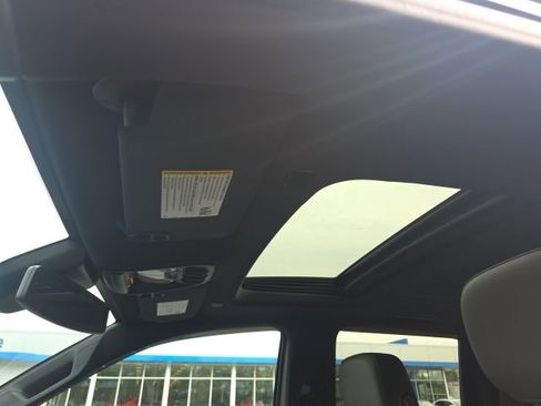 Used 2023 Chevrolet Colorado ZR2 w/ ZR2 Convenience Package III image 8