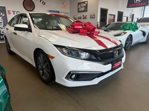 Used 2020 Honda Civic EX image 2