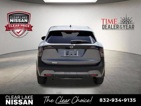Certified 2025 Nissan Kicks SV AWD/4WD image 6