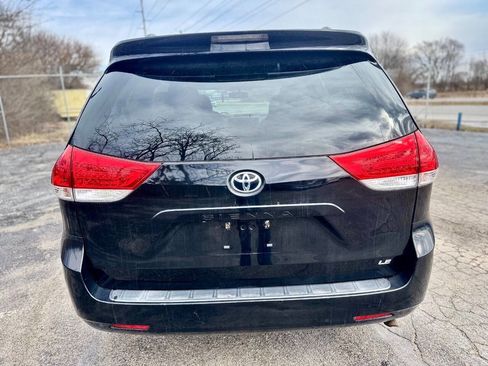 Used 2013 Toyota Sienna LE image 4